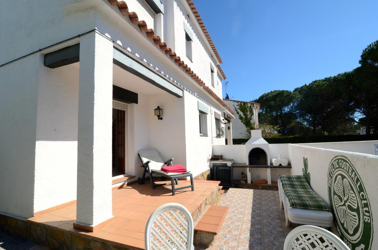 Villa Avinguda Montgo L' Escala Exterior foto